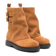 Сапоги с пряжкой