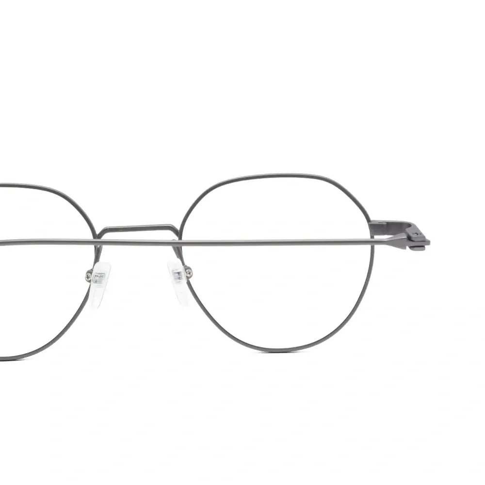 Очки в круглой оправе