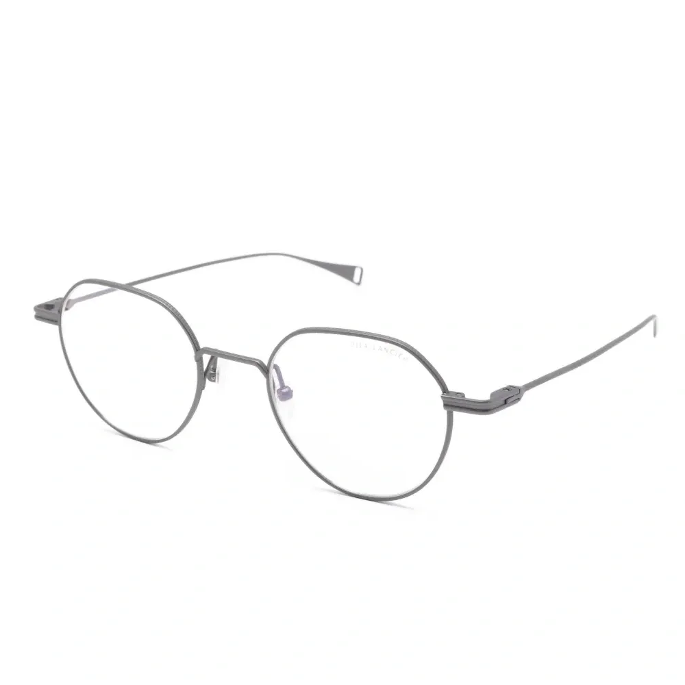 Очки в круглой оправе