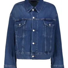 Джинсовая куртка на пуговицах