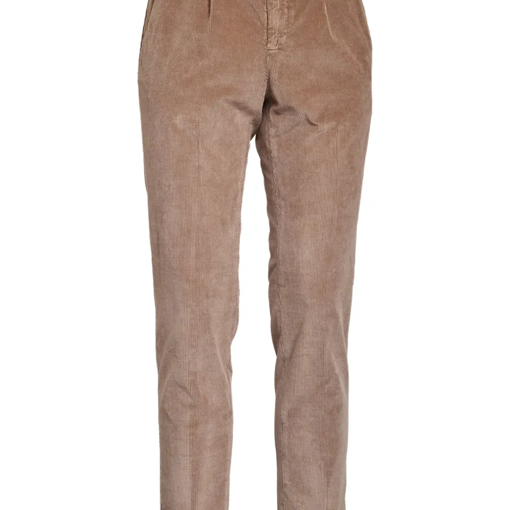 Вельветовые брюки со складками