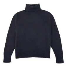 Свитер с высоким воротником Свитер с высоким воротником