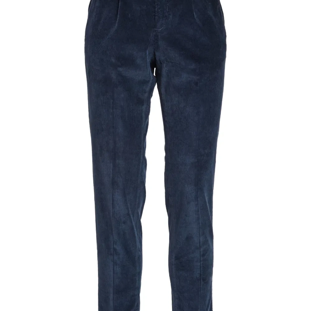 Вельветовые брюки со складками