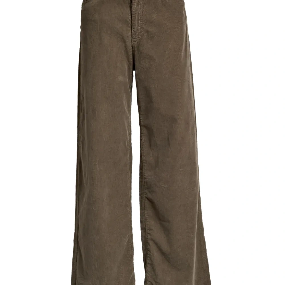 Вельветовые брюки на пуговицах Вельветовые брюки на пуговицах