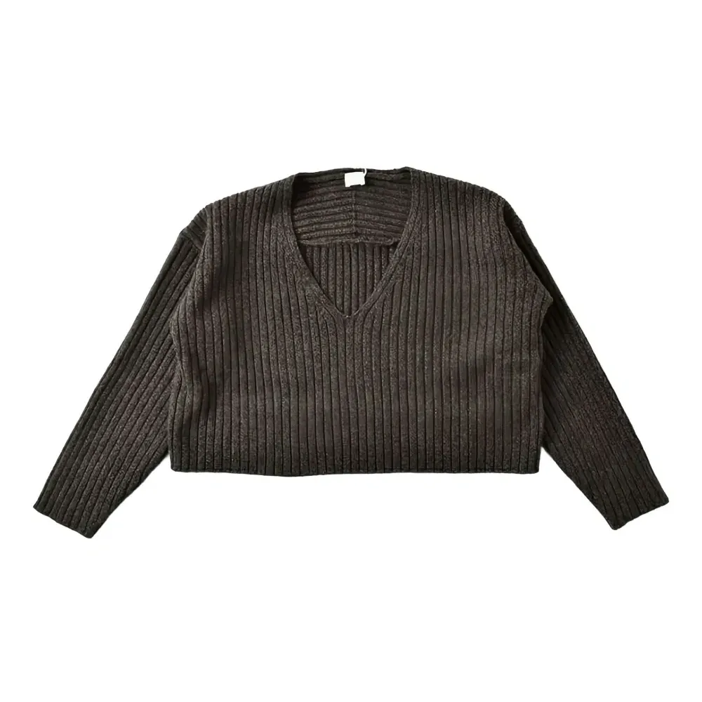 Свитер в рубчик с V-образным вырезом