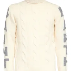 Свитер фактурной вязки