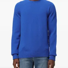 Свитер с круглым вырезом