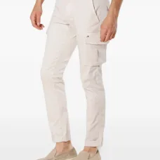 Брюки чинос с карманами карго Брюки чинос с карманами карго