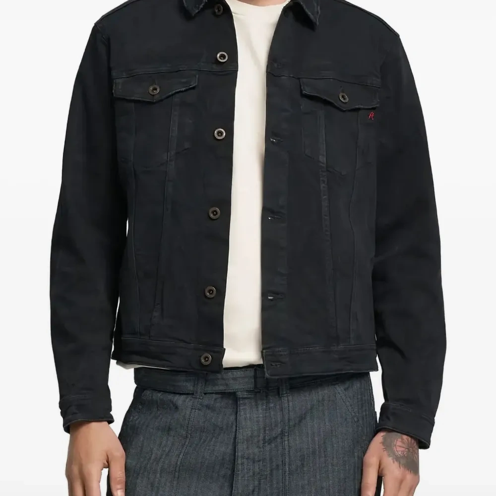 Рубашка с карманом на пуговице