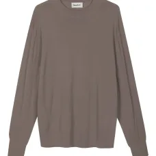 Свитер с круглым вырезом