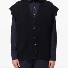 Кардиган без рукавов на пуговицах