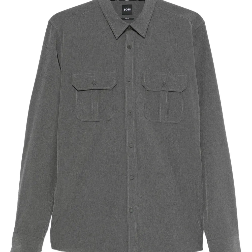 Рубашка с заостренным воротником