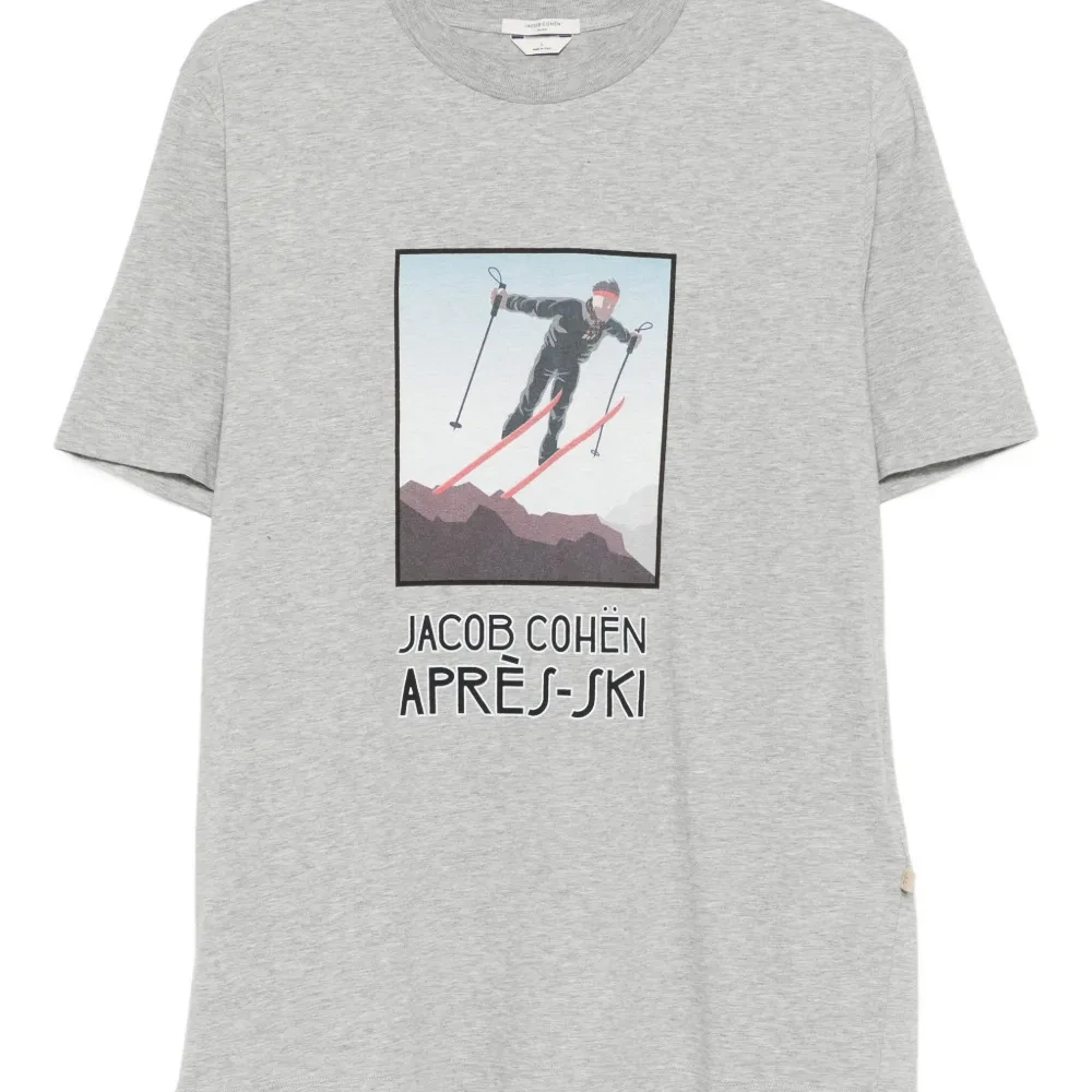 Футболка с графическим принтом и круглым вырезом