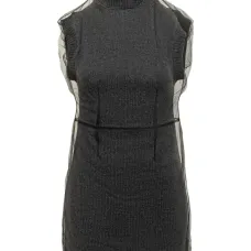 Мини-платье без рукавов с тюлевой накидкой