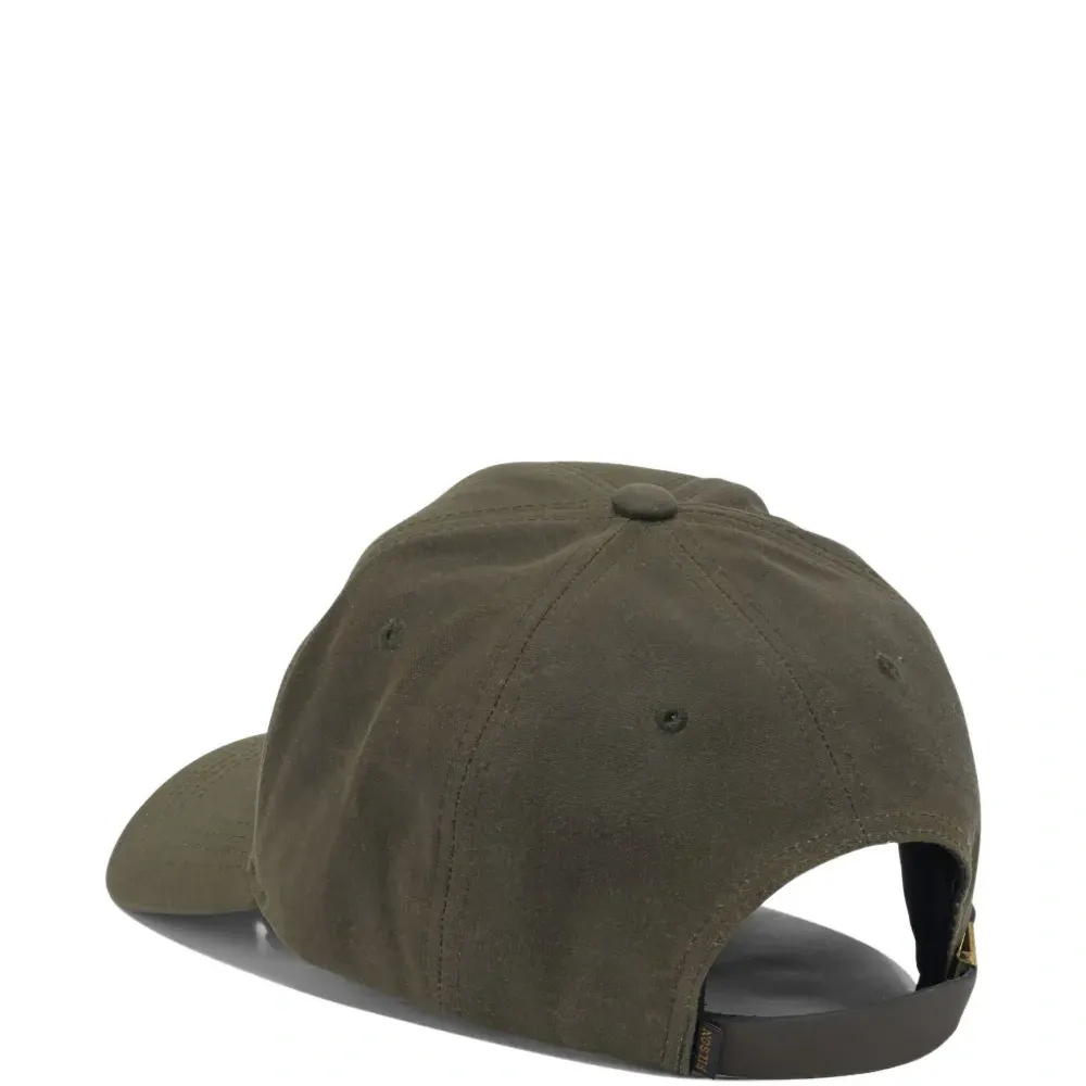 Бейсболка с логотипом