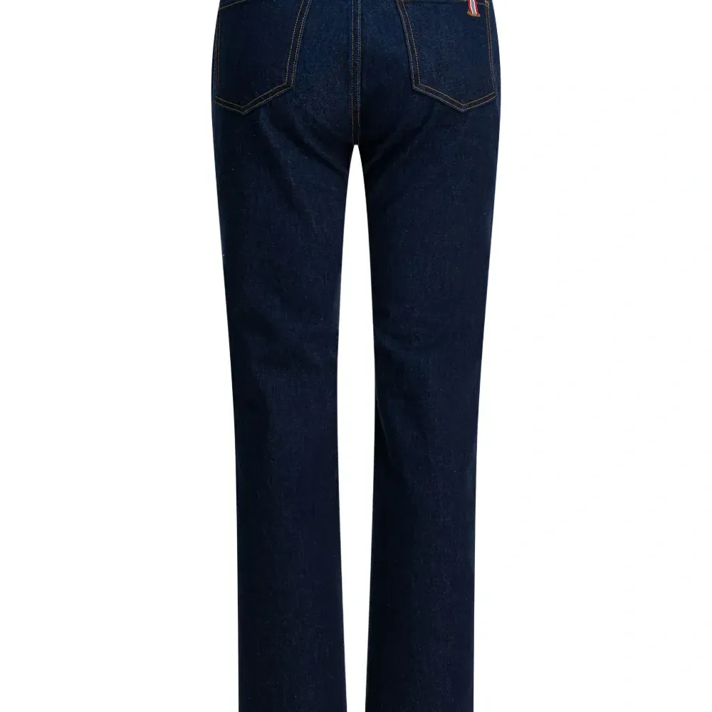 Джинсы с пятью карманами