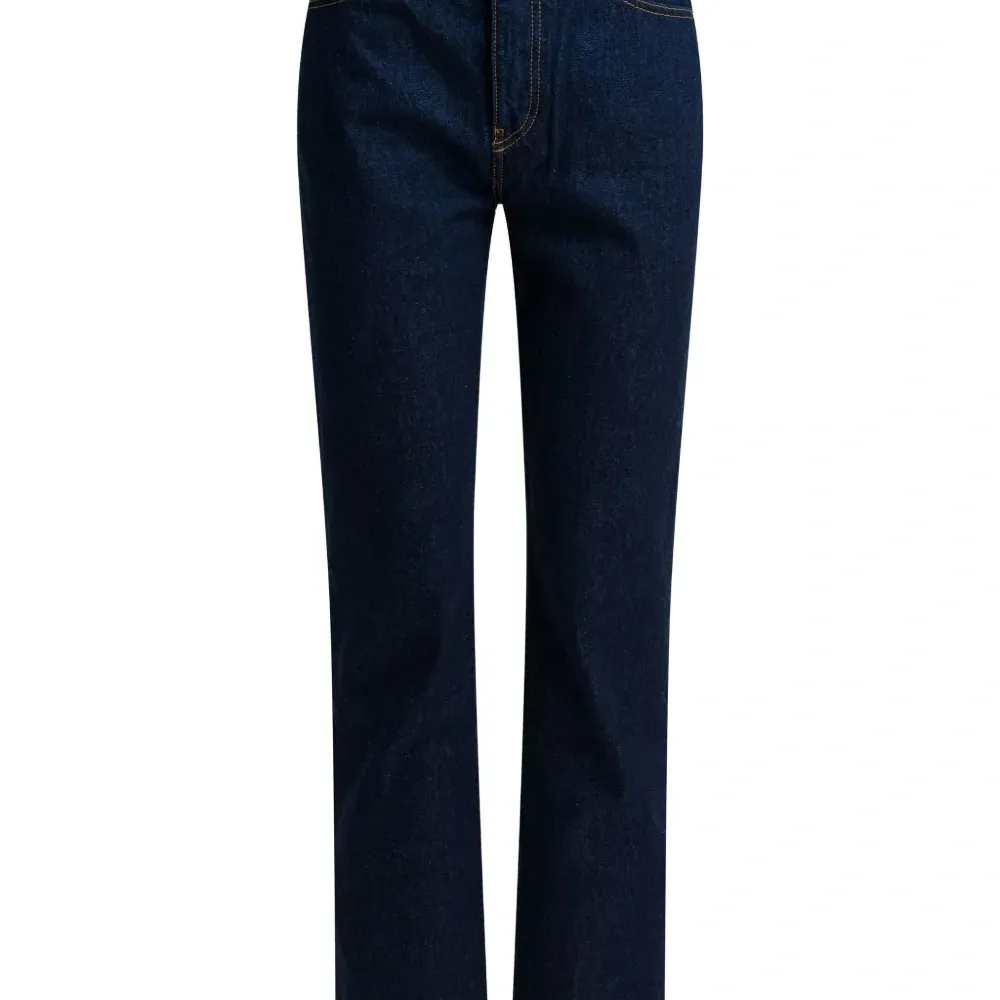 Джинсы с пятью карманами