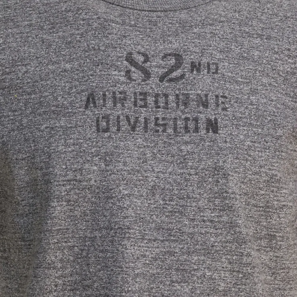 Футболка с принтом и круглым вырезом