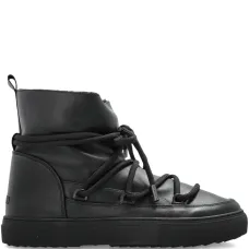 Кроссовки на шнуровке