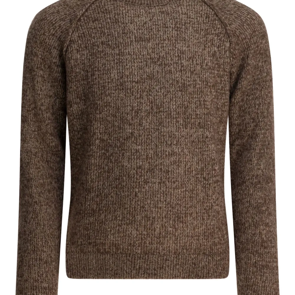 Свитер реглан с круглым вырезом