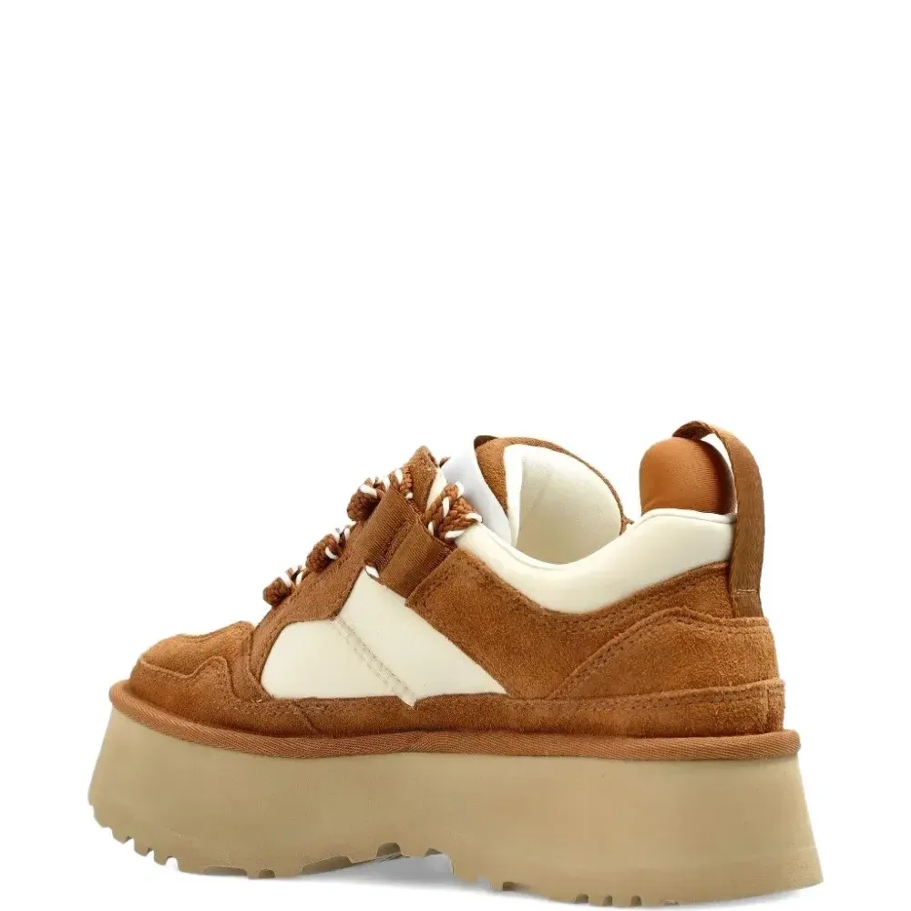 Кроссовки на платформе с шнуровкой