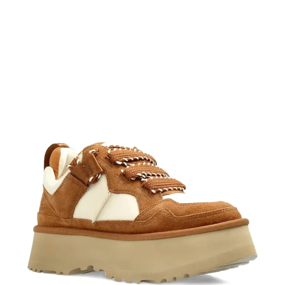 Кроссовки на платформе с шнуровкой