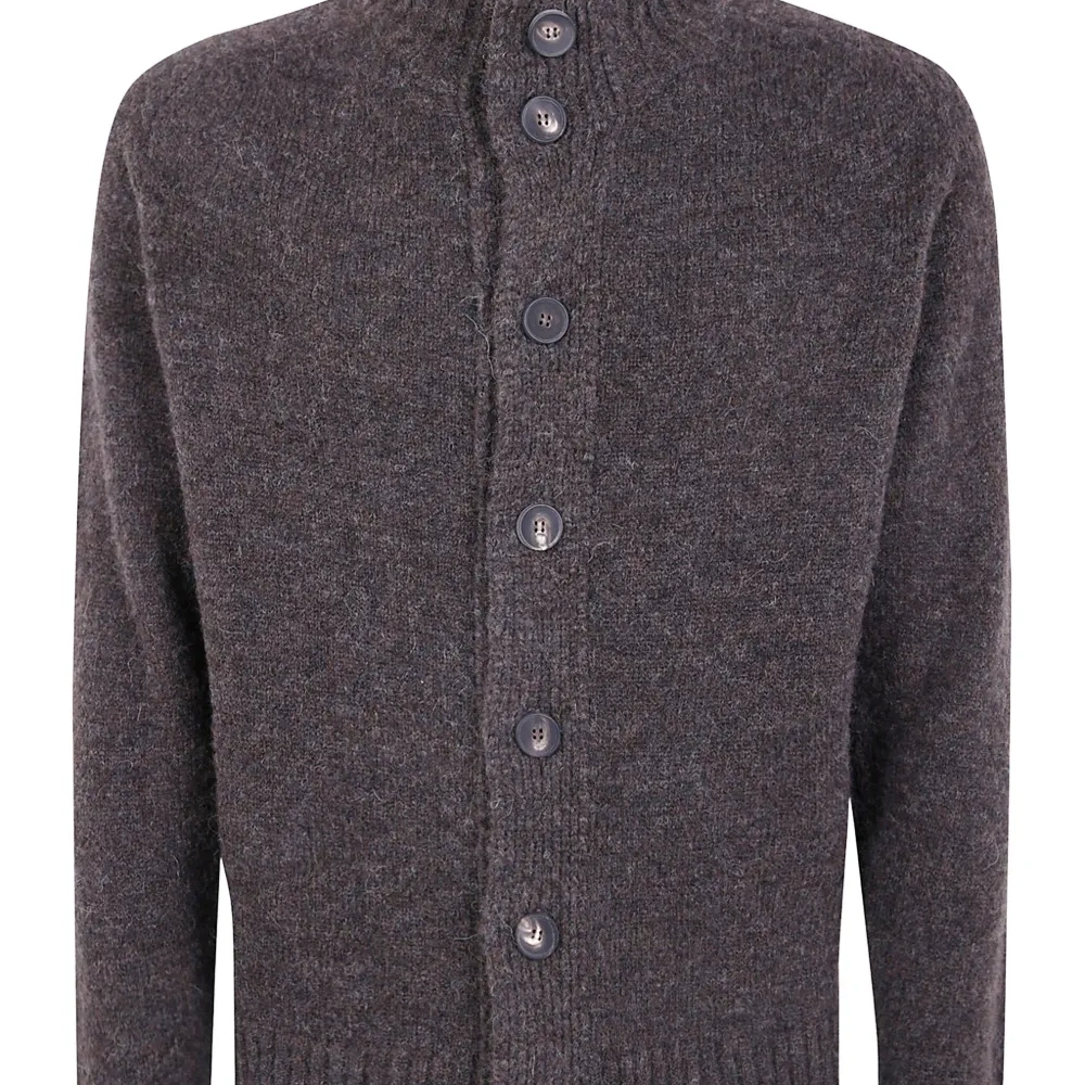 Кардиган на пуговицах