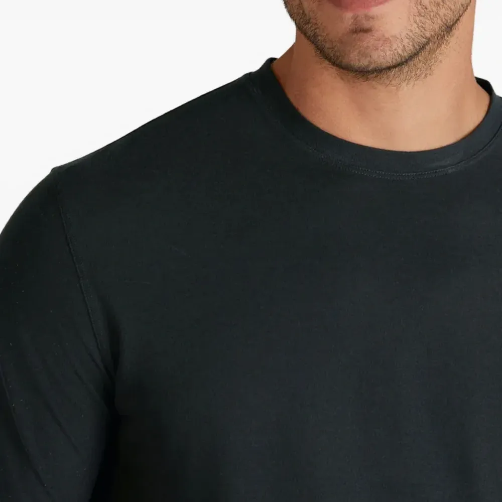 Футболка с круглым вырезом