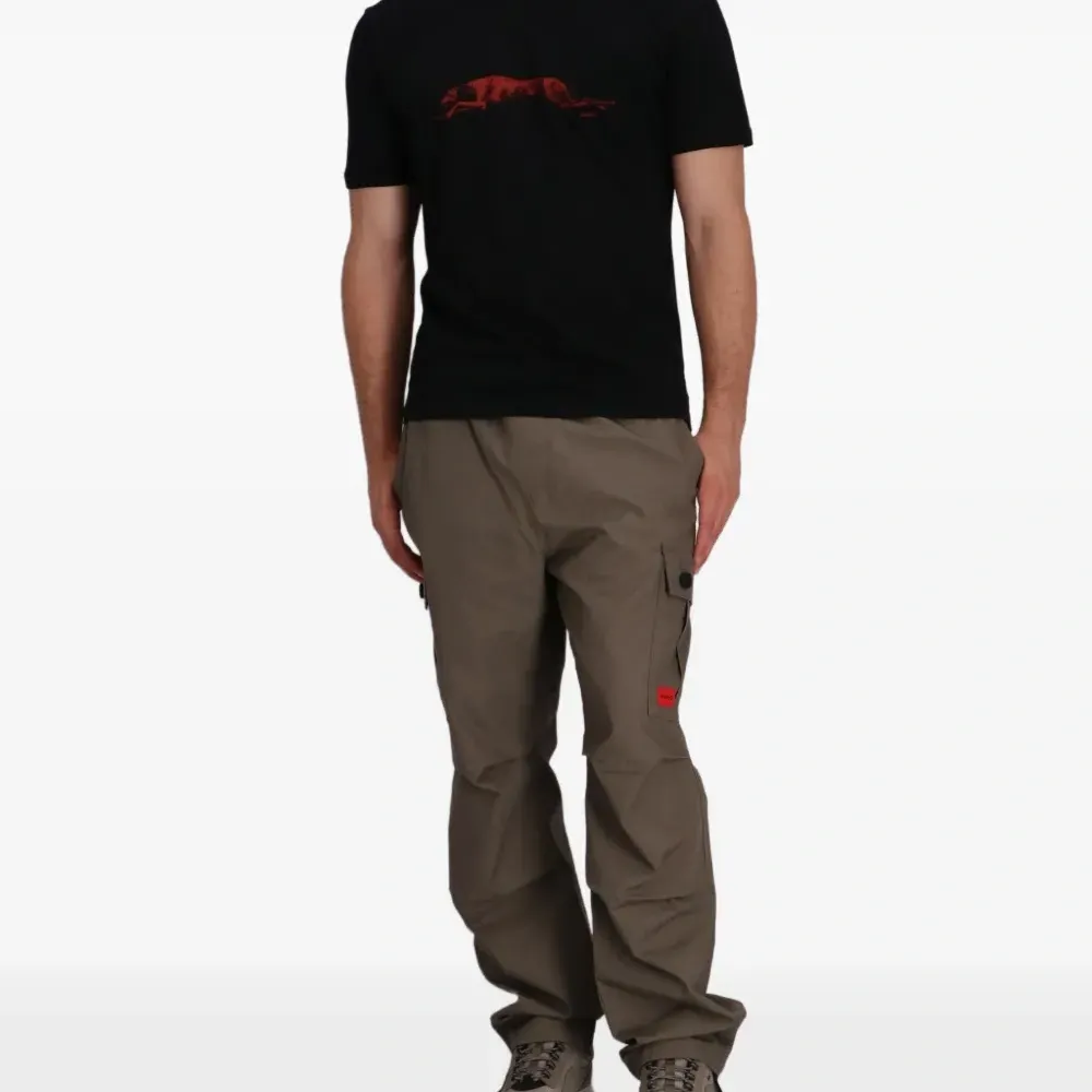 Футболка с графичным принтом