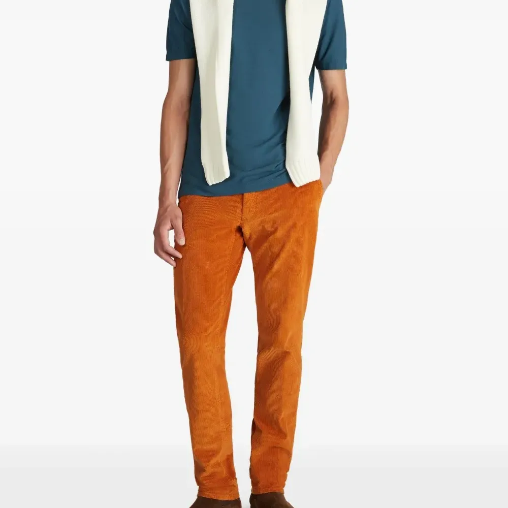 Футболка с круглым вырезом