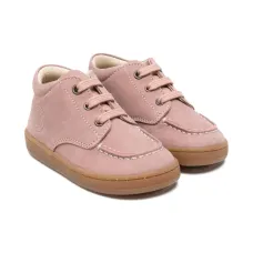 Кроссовки на шнуровке