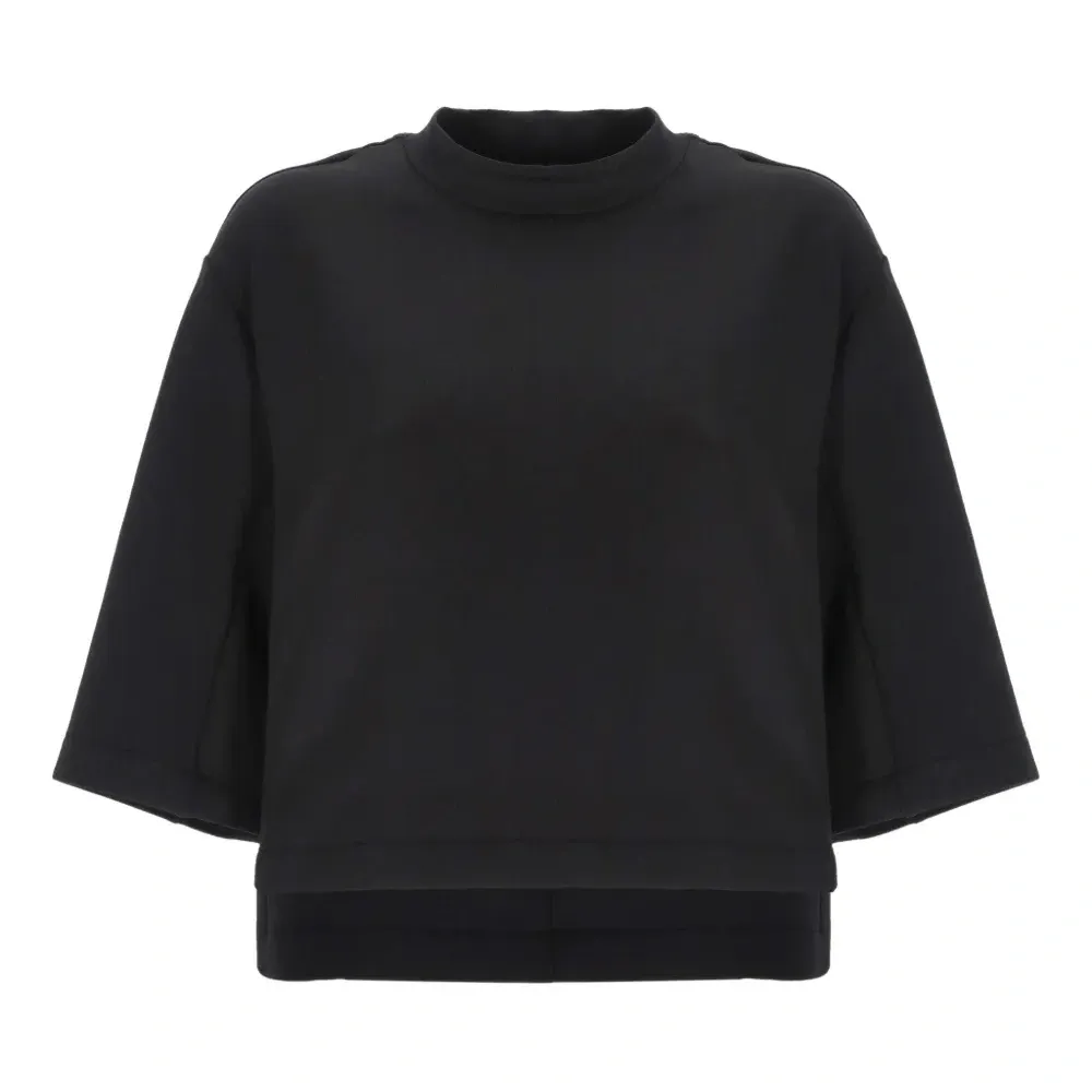 Футболка с укороченными рукавами