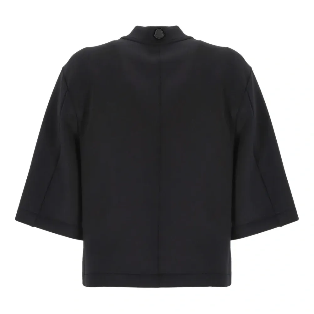 Футболка с укороченными рукавами