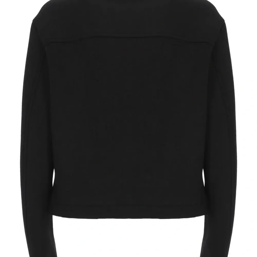 Свитер с круглым вырезом