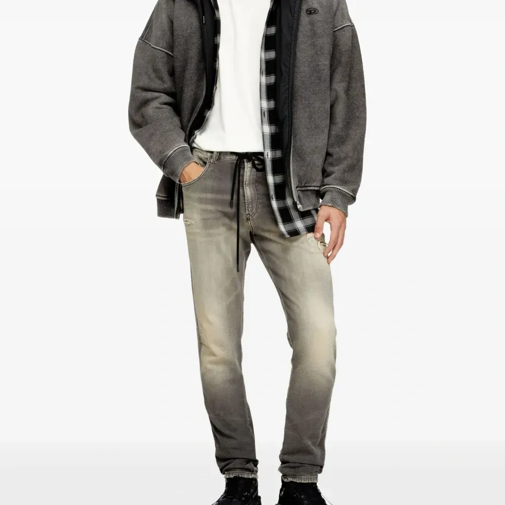 Джинсы D-Strukt