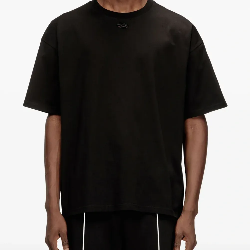 Футболка с логотипом