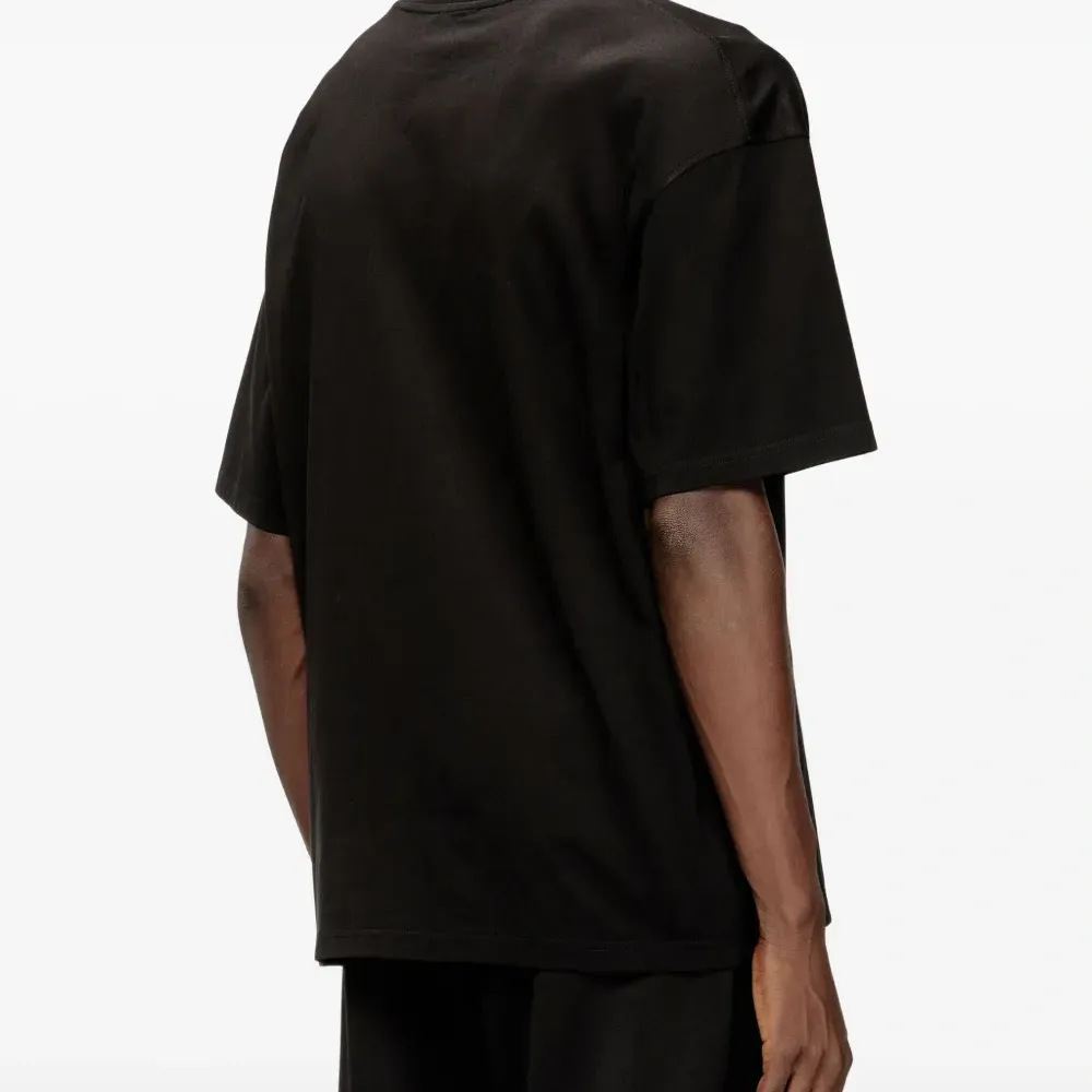 Футболка с логотипом