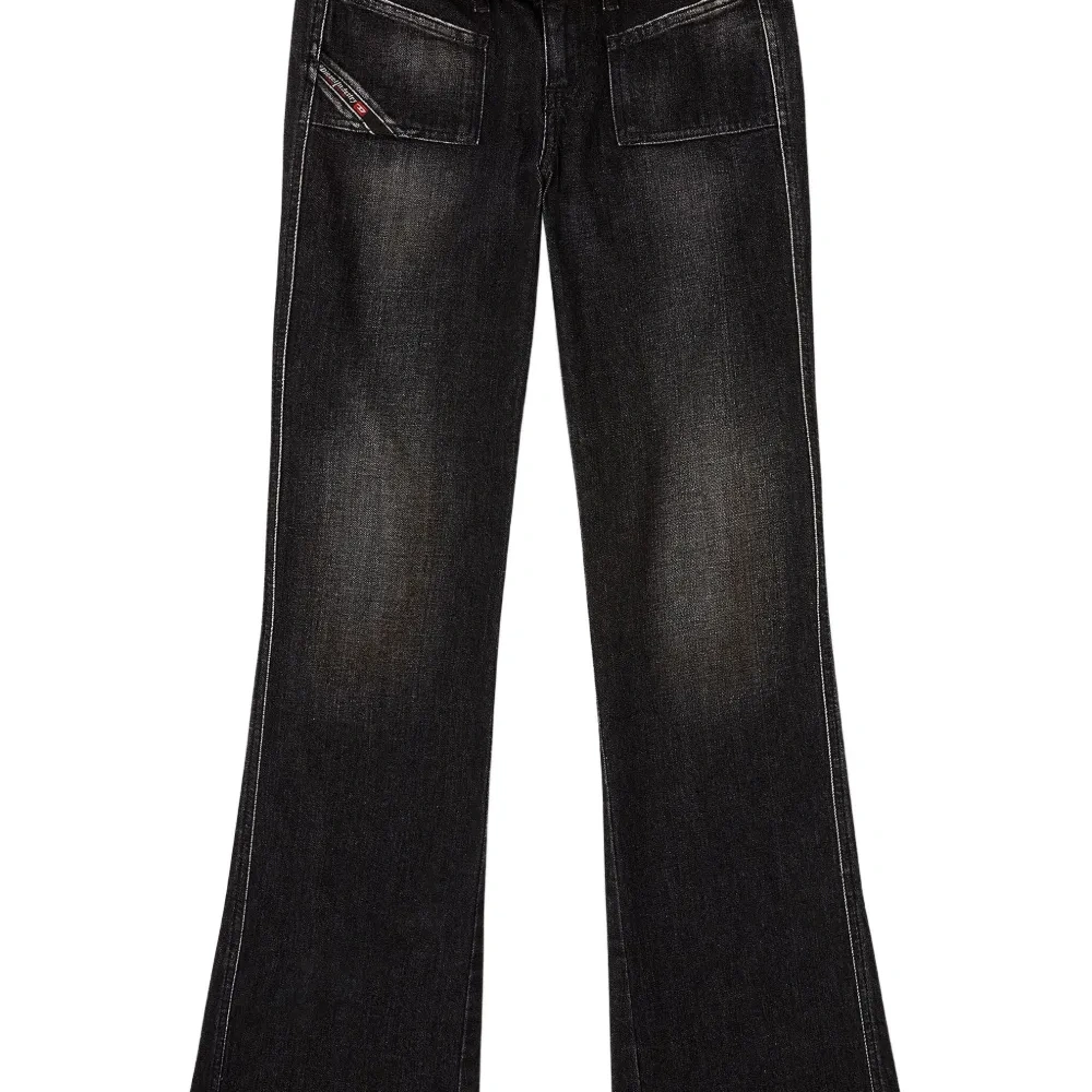 Джинсы D-Hush 09N50 с накладным карманом Джинсы D-Hush 09N50 с накладным карманом