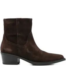 Сапоги с заостренным носком