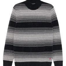 Полосатый свитер с воротником-стойкой