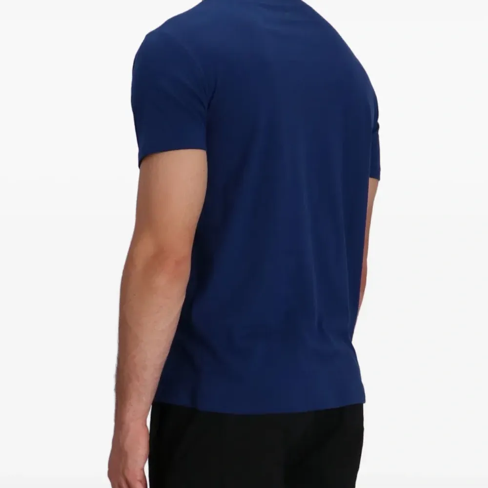 Футболка с графичным принтом