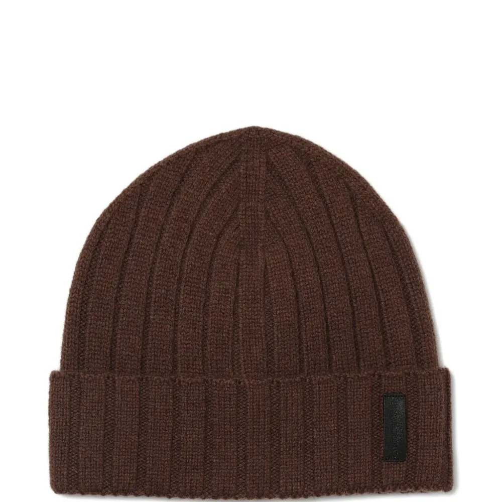 Вязаная шапка в рубчик Вязаная шапка в рубчик