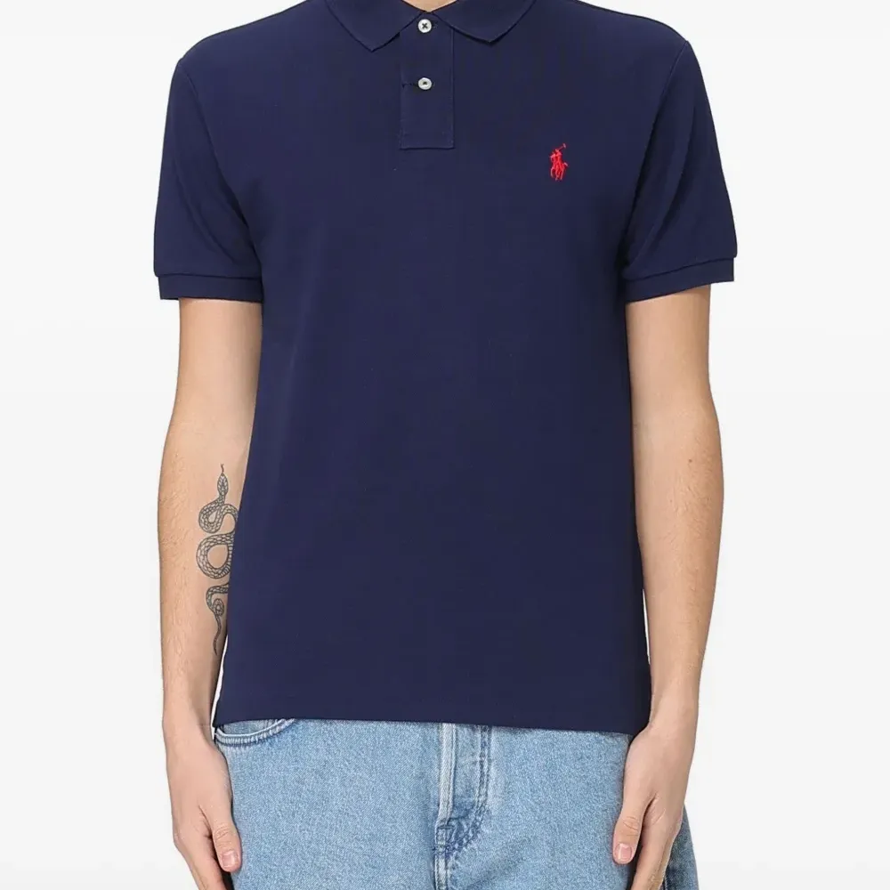 Приталенная поло из пике