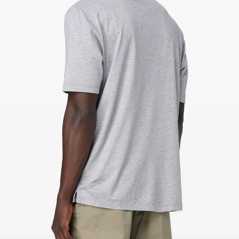 Футболка с короткими рукавами