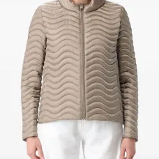 Стеганая куртка с волнистым узором