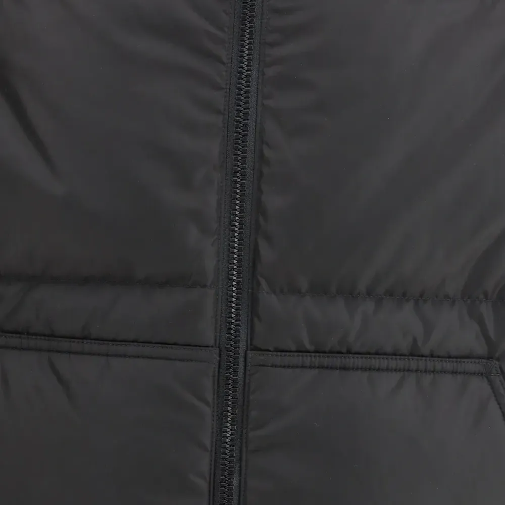 Стёганая куртка с воротником-стойкой