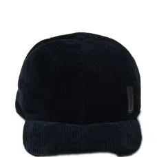 Бейсболка из вельвета