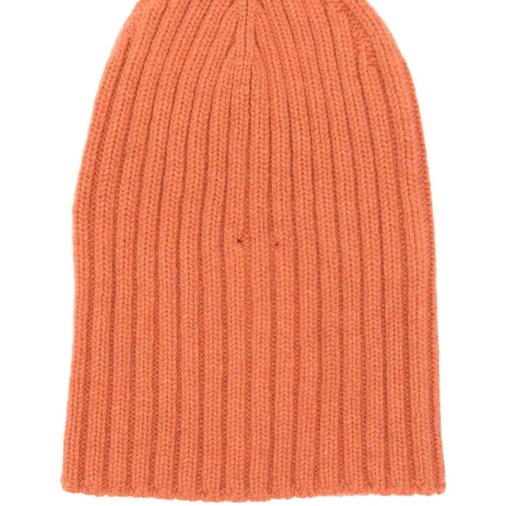 Шапка бини в рубчик