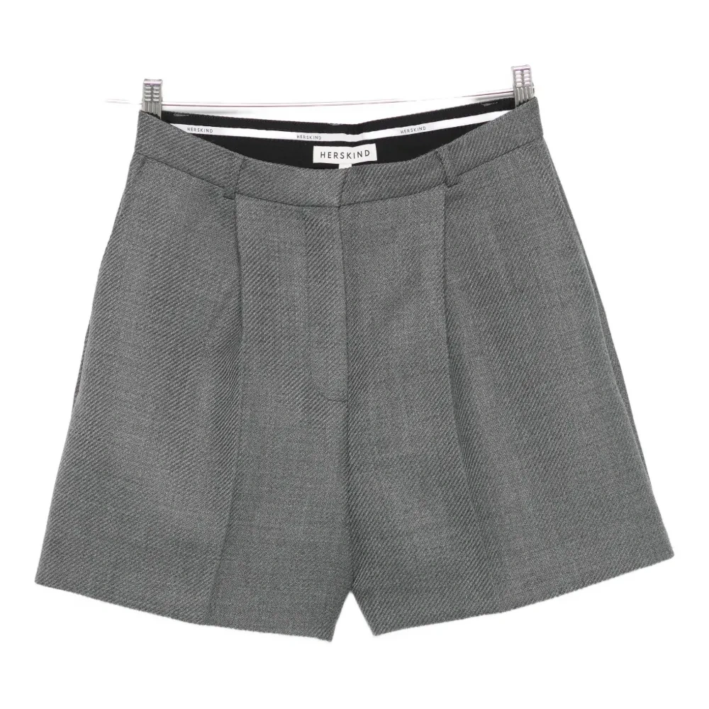 Брюки-шорты