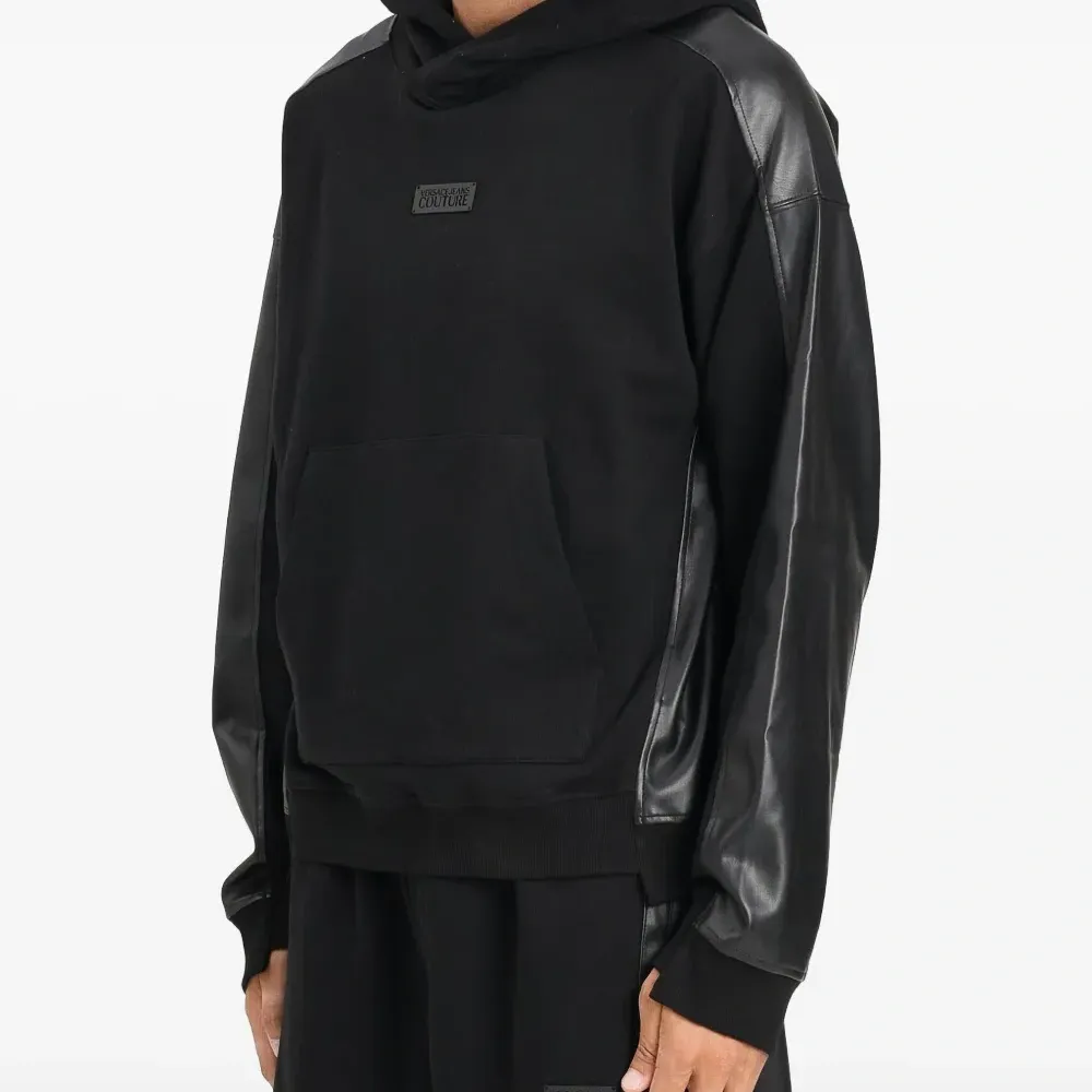 Худи с нашивкой-логотипом